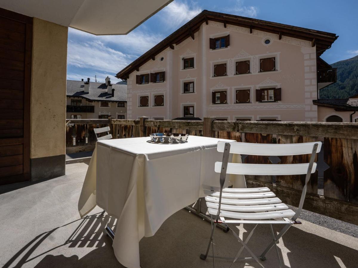 Apartment Chesa Mezzaun Zuoz Esterno foto