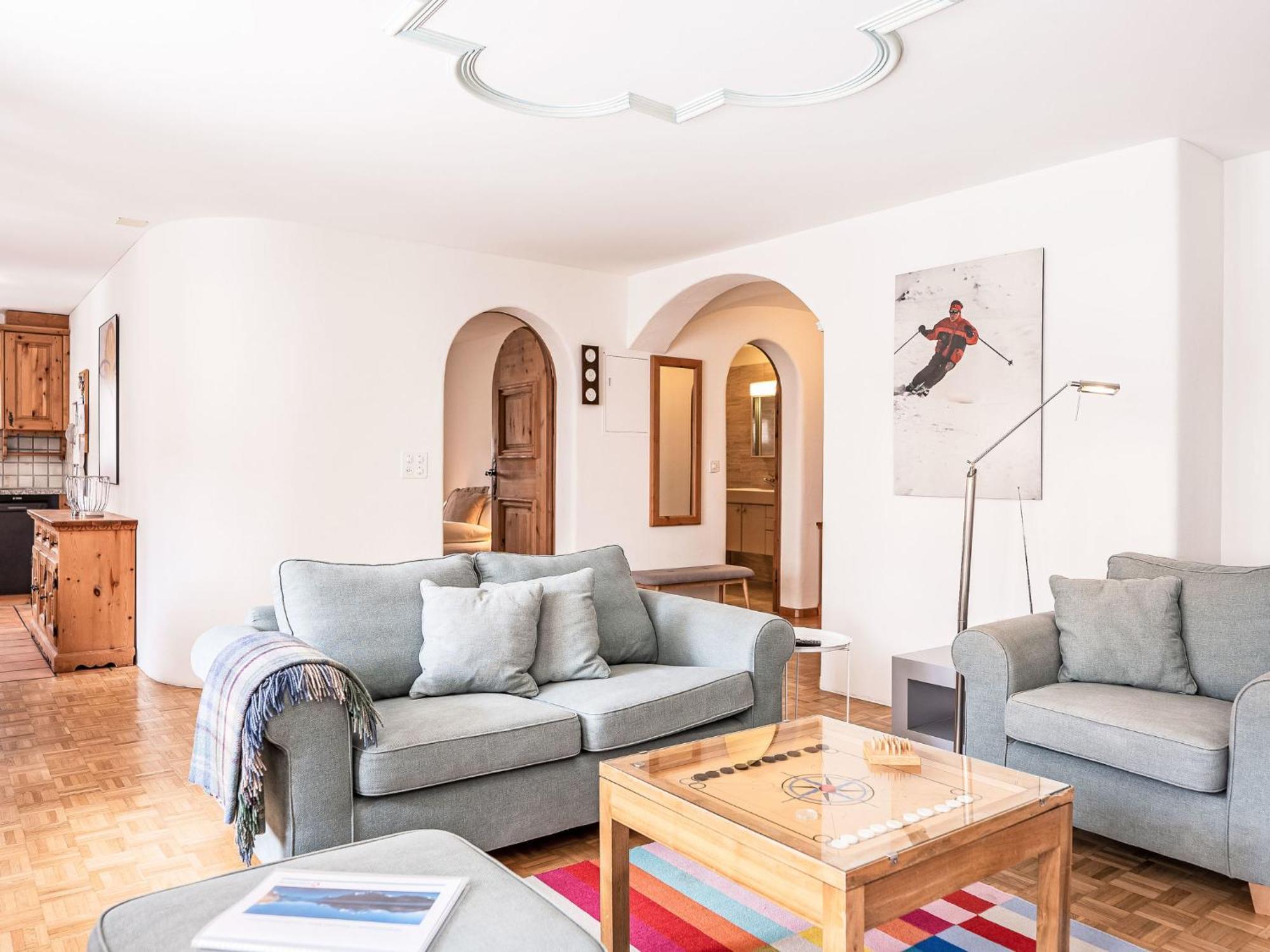 Apartment Chesa Mezzaun Zuoz Esterno foto