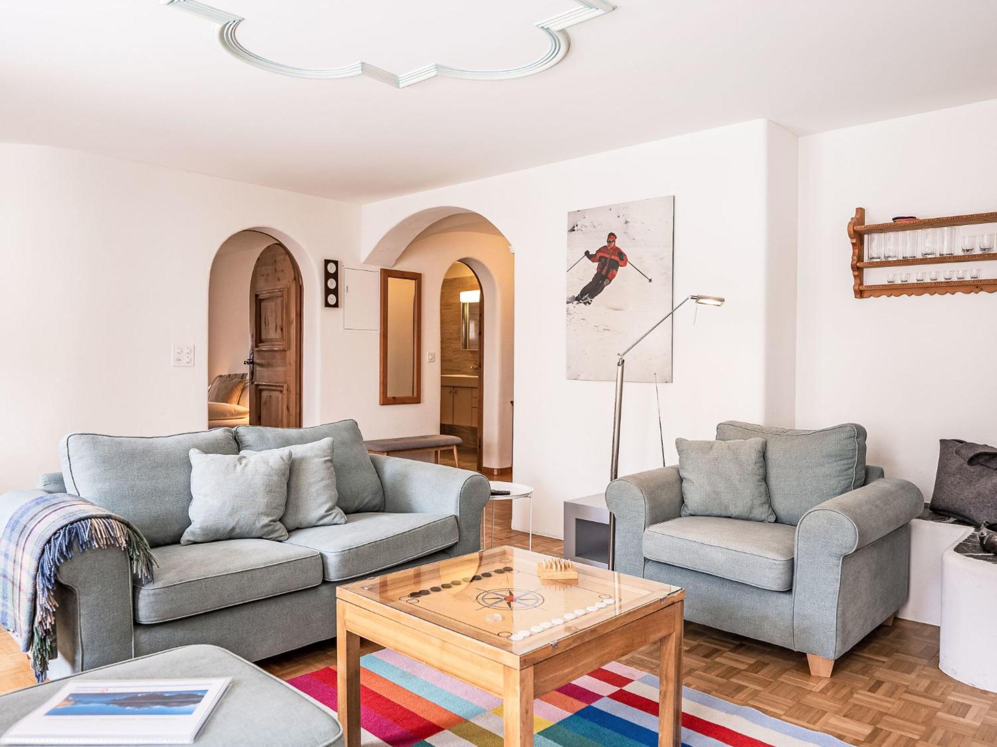 Apartment Chesa Mezzaun Zuoz Esterno foto